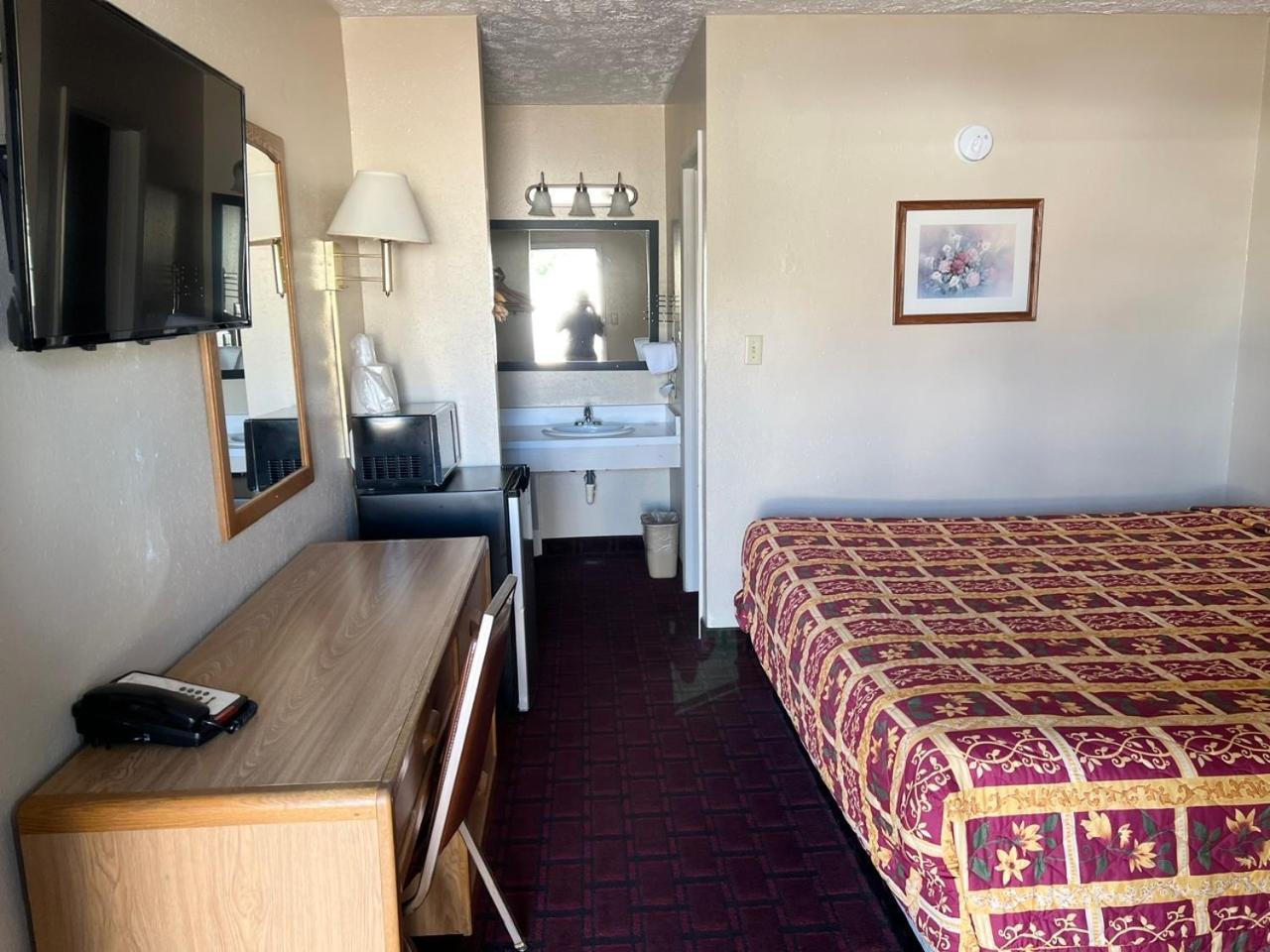 Economy Inn Mccook Eksteriør bilde
