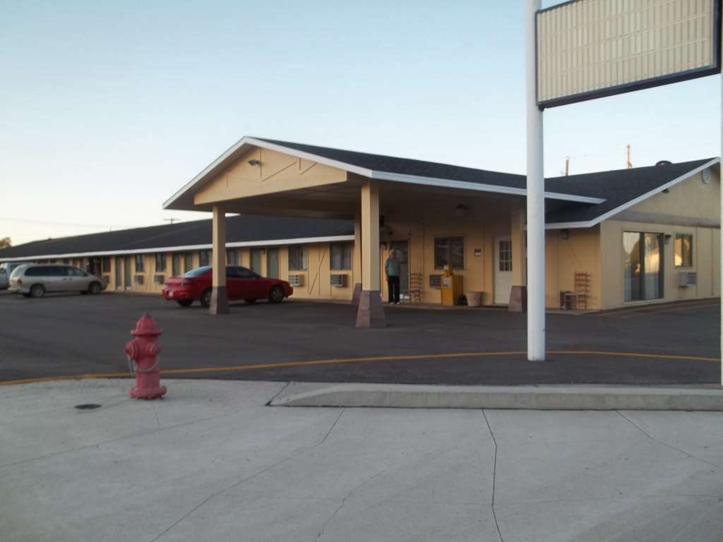 Economy Inn Mccook Eksteriør bilde